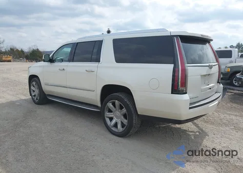 2015 Cadillac Escalade Esv Luxury z USA, uszkodzony, nr VIN 1GYS4SKJ3FR643438